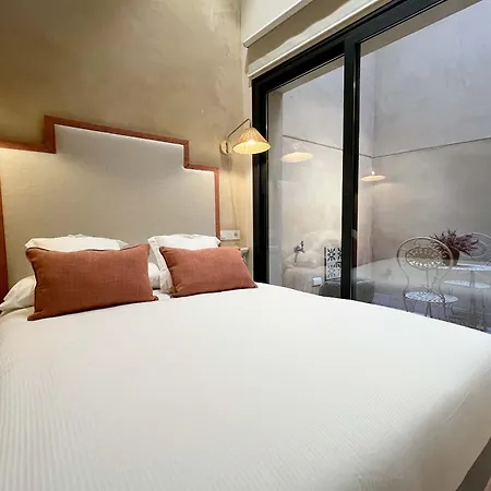 Apartment Genteel Rodrigo Caro *