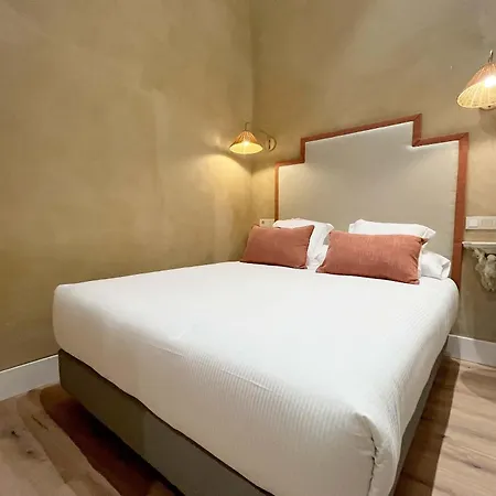 Apartment Genteel Rodrigo Caro *