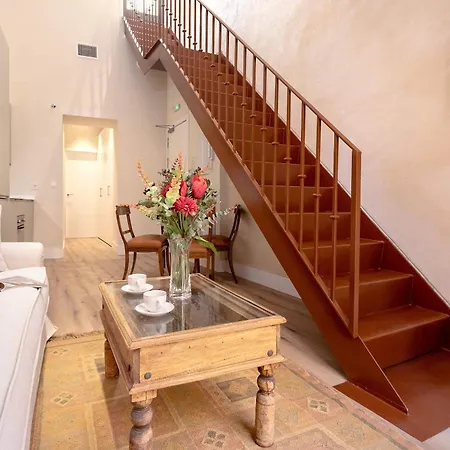 Apartment Genteel Rodrigo Caro *