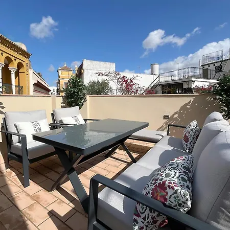 Genteel Rodrigo Caro Apartment *