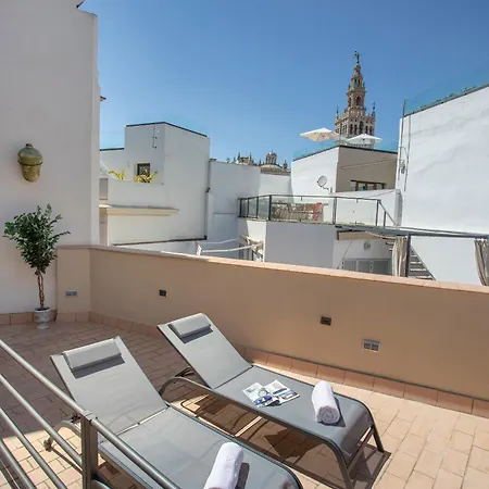 Genteel Rodrigo Caro Apartment