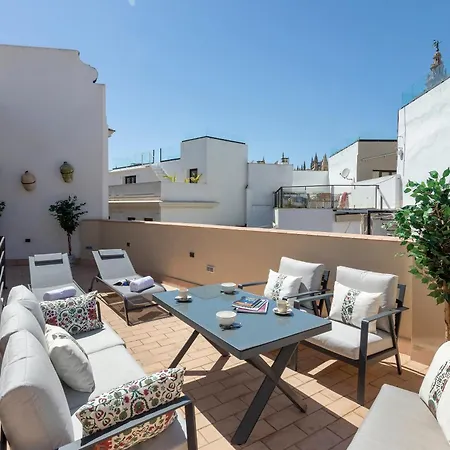 Apartment Genteel Rodrigo Caro