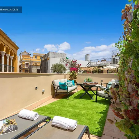 Apartment Genteel Rodrigo Caro *